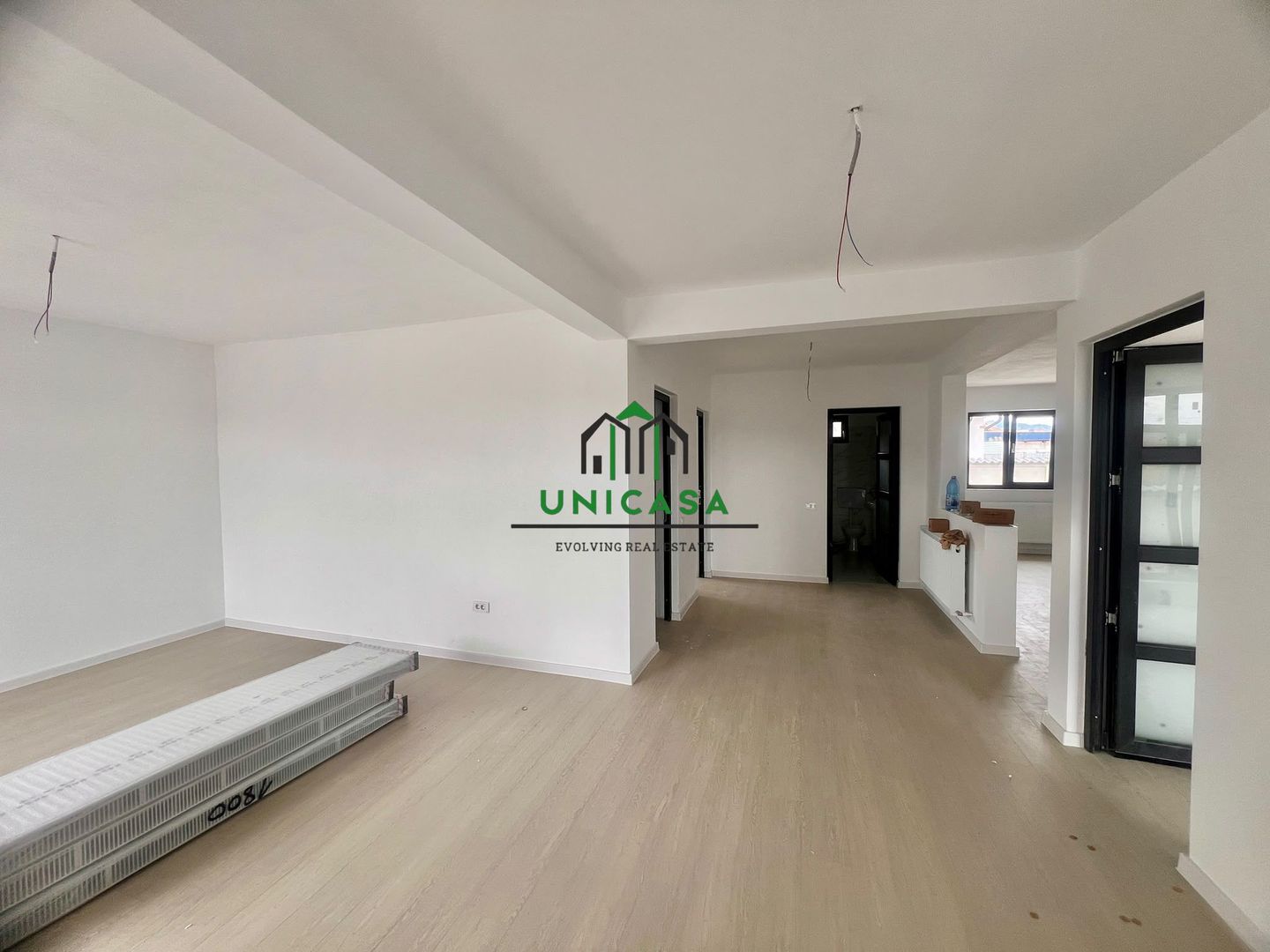 Casa Stuparei/3 Camere/La Cheie - Poză 1