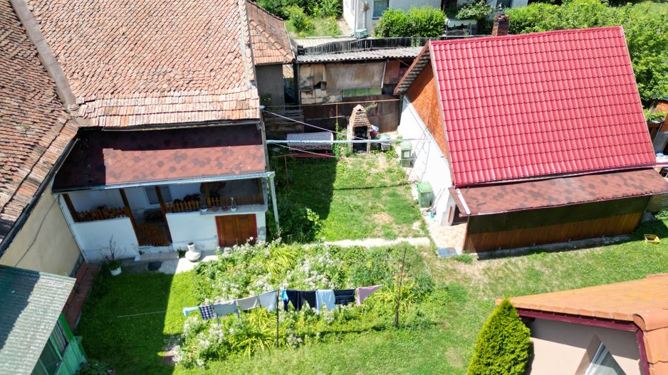 Doua case de vanzare 75 M² + curte 720 M² Piata Kalvin - Poză 18
