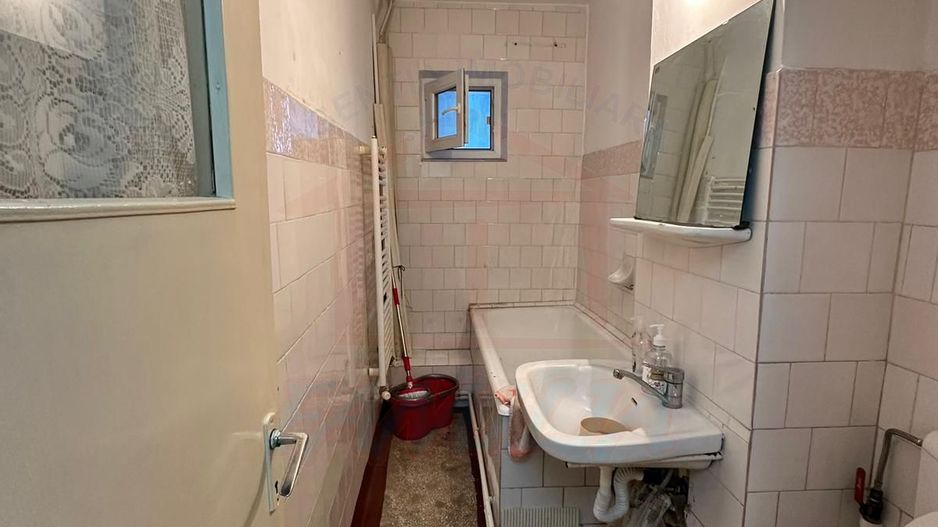 Vanzare Apartament cu 2 camere, zona Micro 13B, etaj 2, pret 63.000 E - Poză 8