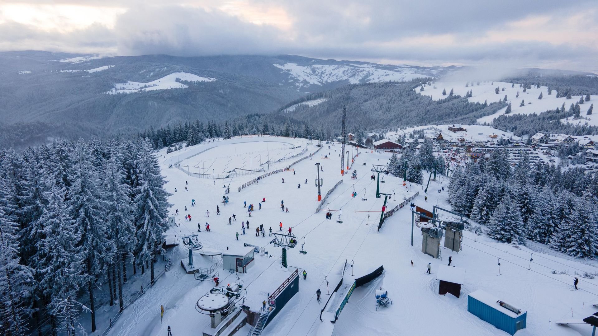 Teren 4,46 ha pentru resort / cabane – Vatra Dornei, intravilan + extr - Poză 7