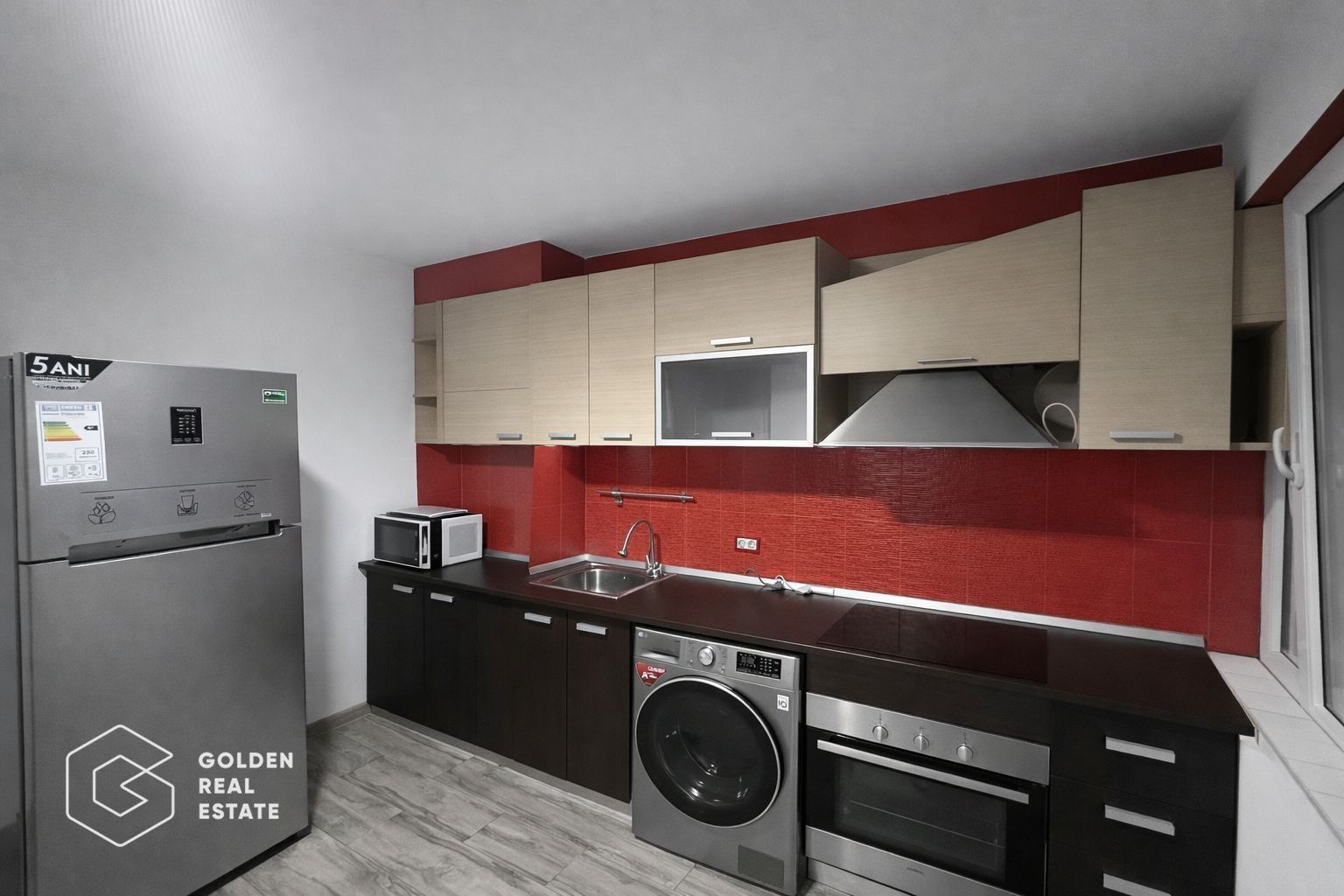 Apartament 2 camere, Piata Mica, renovat recent si loc de parcare inclus - Poză 4