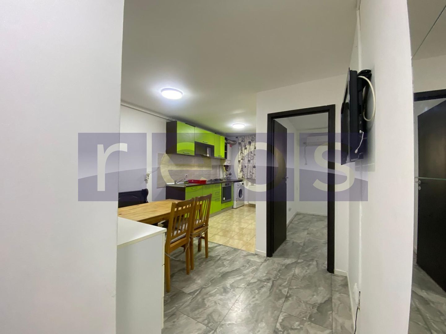 DE VANZARE APARTAMENT 2 CAMERE DECOMANDAT LIFT CENTRALA PROPRIE PARC SEBASTIAN - Poză 1