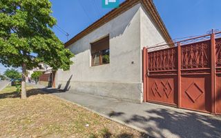 Casă cu 4 camere în Bujac - Poză 10