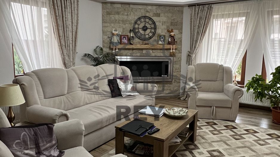 Casa Unifamilială 5 camere de vânzare SIBIU / Loc. Șura Mică - Poză 4