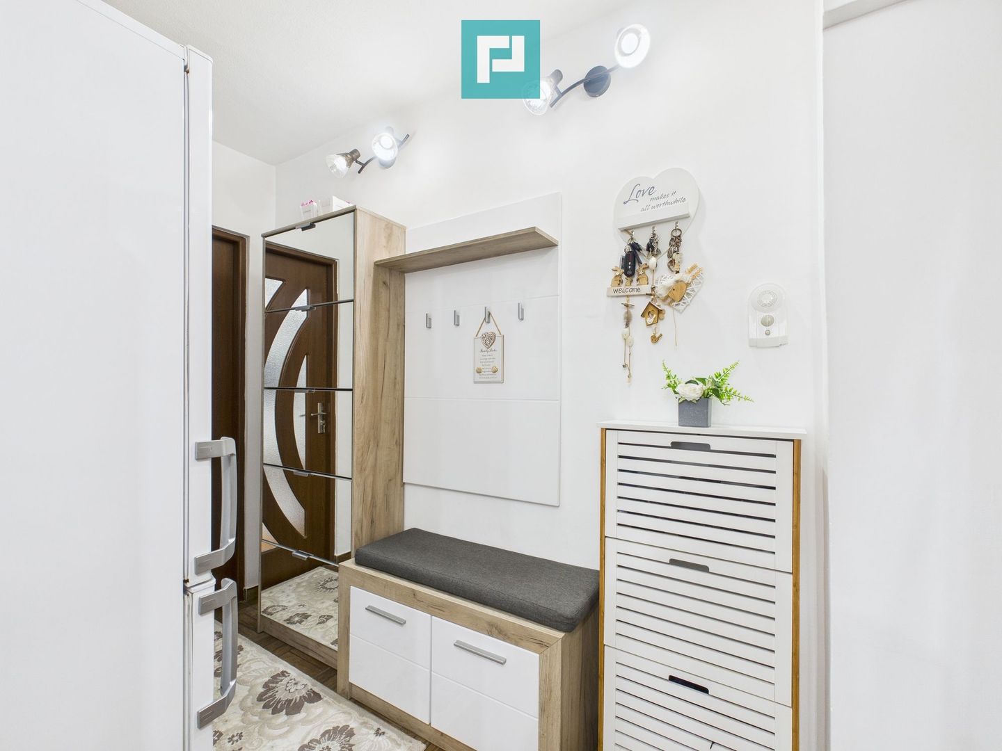 Apartament cu 3 camere complet mobilat și utilat - Poză 11