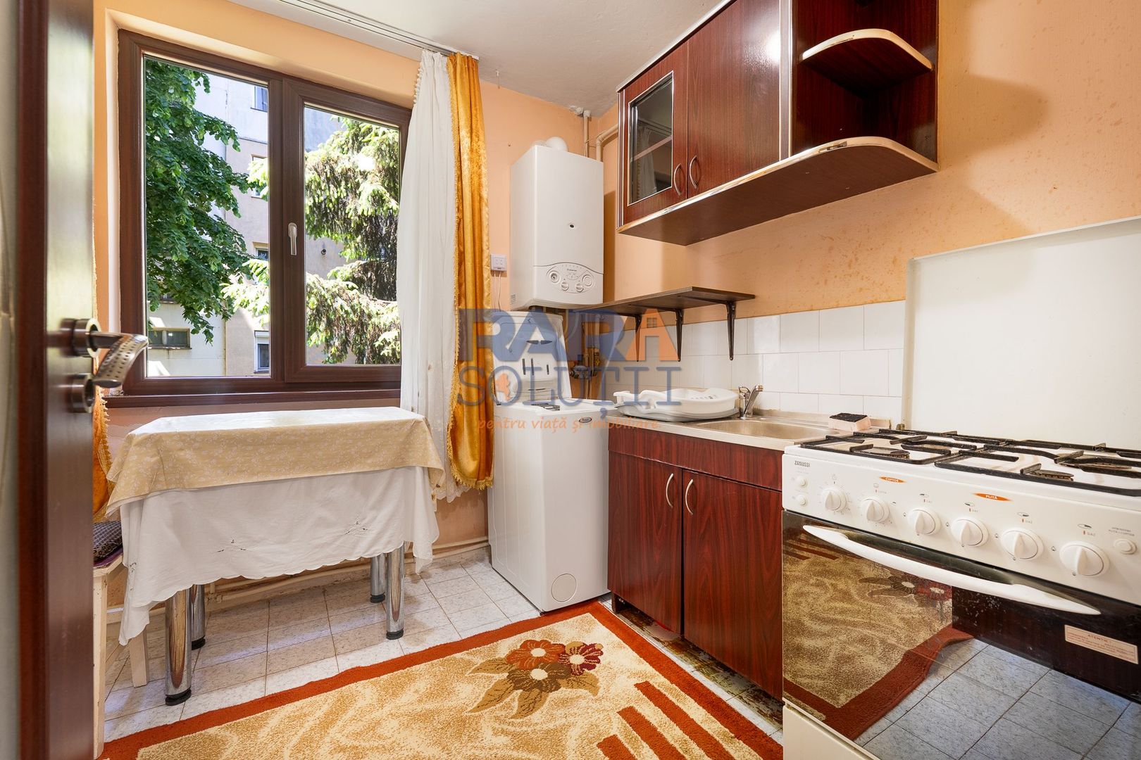 Apartament la etajul 1 - zonă superbă - Poză 3