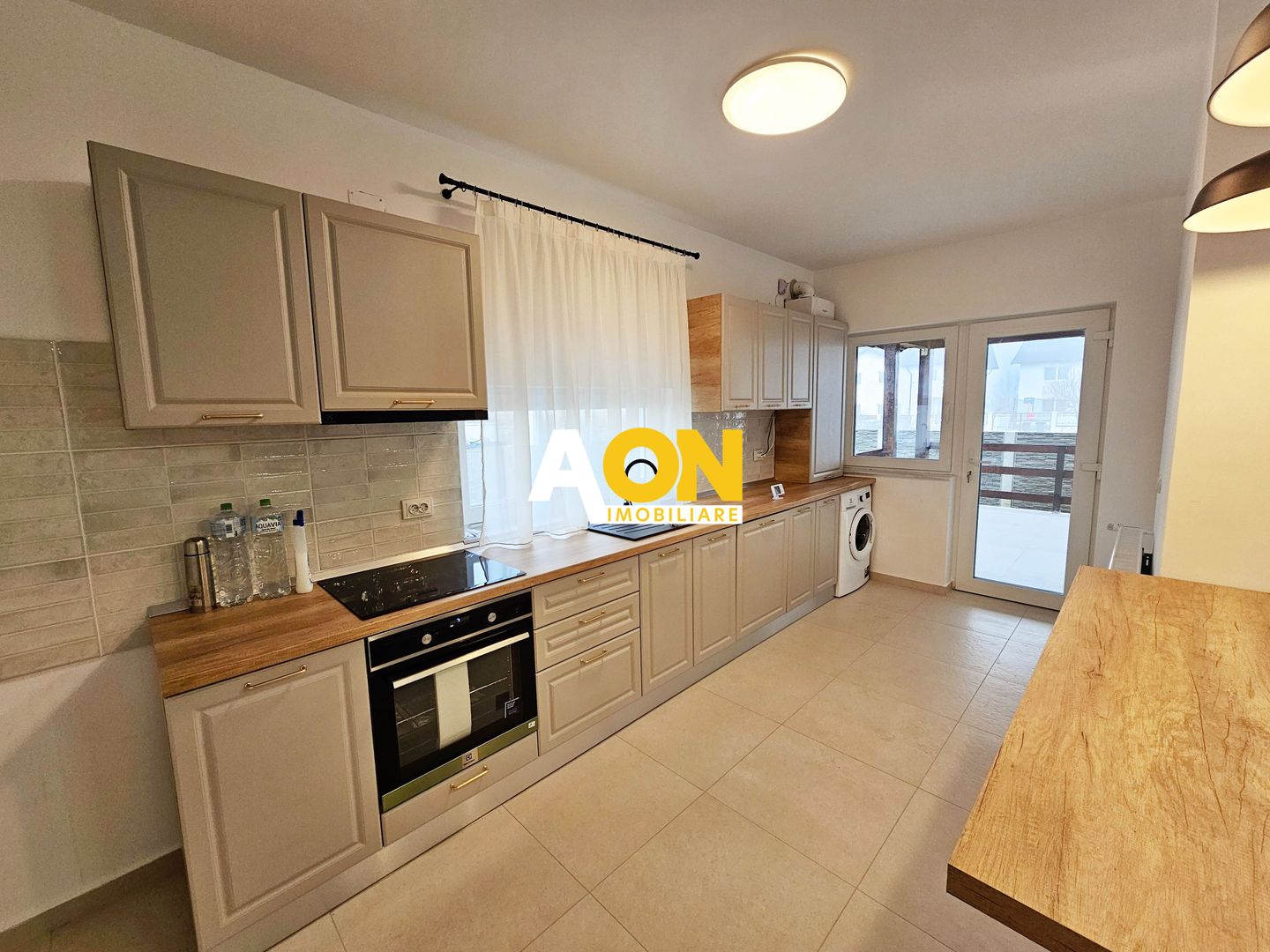 1/2 Duplex nou, cu finisaje la cheie, 4 camere, 200 mp teren, Cetate - Poză 2