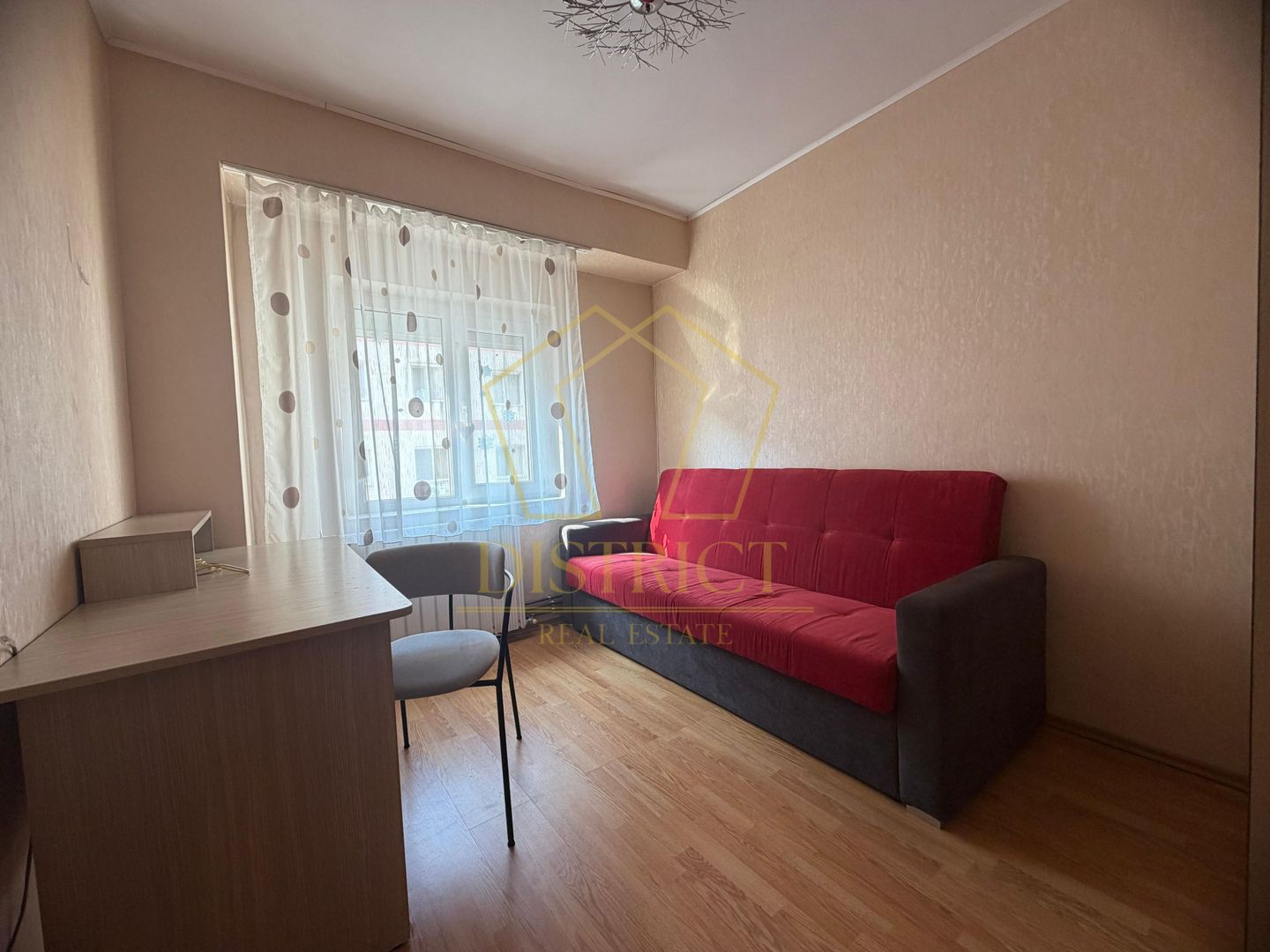 Apartament decomandat cu 5 camere si 2 bai, etaj 2 | Buziasului - Poză 9