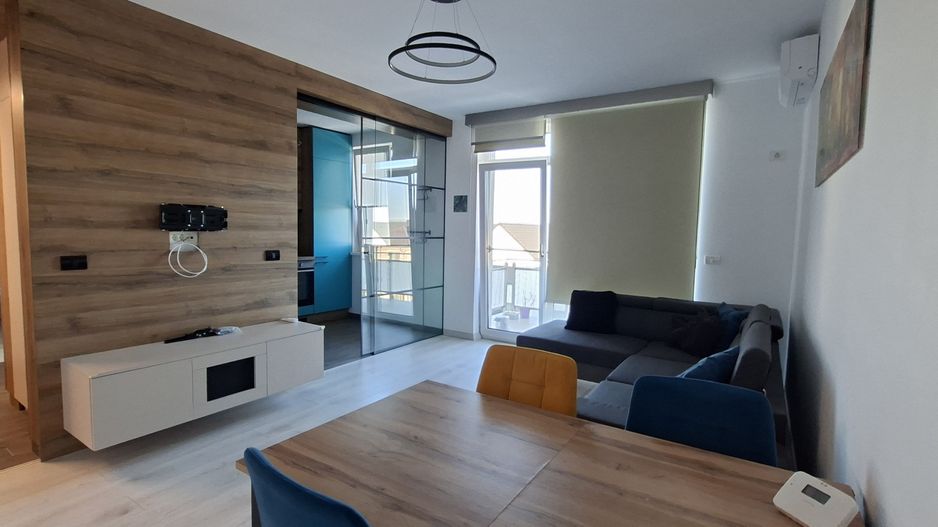 Apartament cu 3 camere, 2 bai si loc de parcare - Poză 1