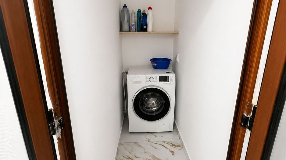 Apartament spațios 3 cam, complet renovat, mobilat – disponibil 01.07. - Poză 5