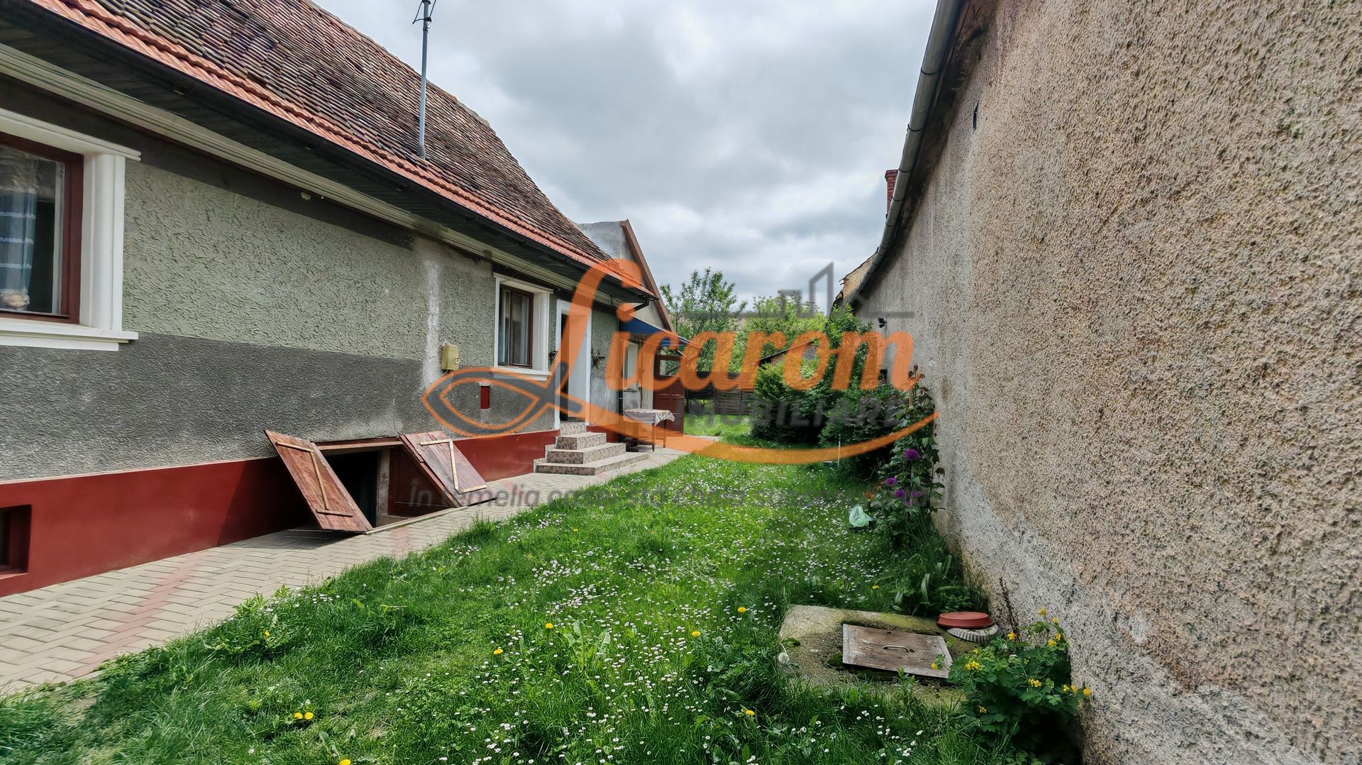 Casa saseasca,individuala,Cristian zona Centrala,teren 540 mp - Poză 1