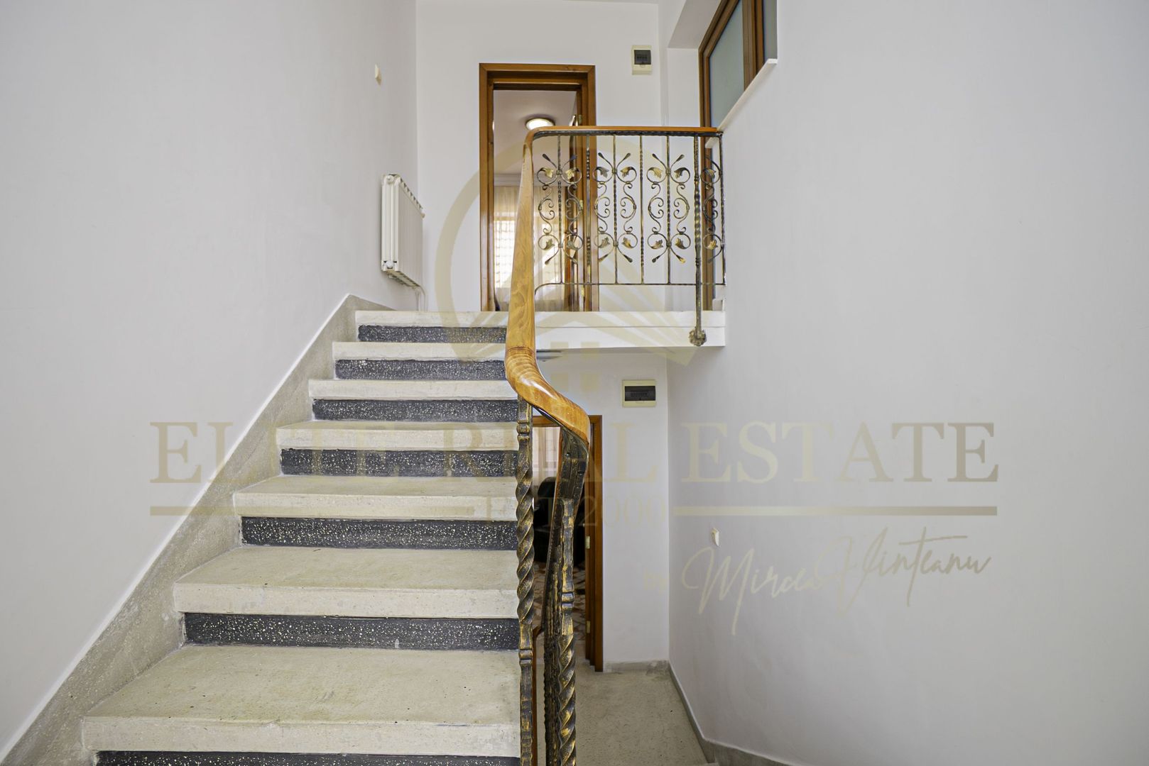 Vila 11 camere in Faleza Nord 400 mp utili, Proprietate rara - Poză 12