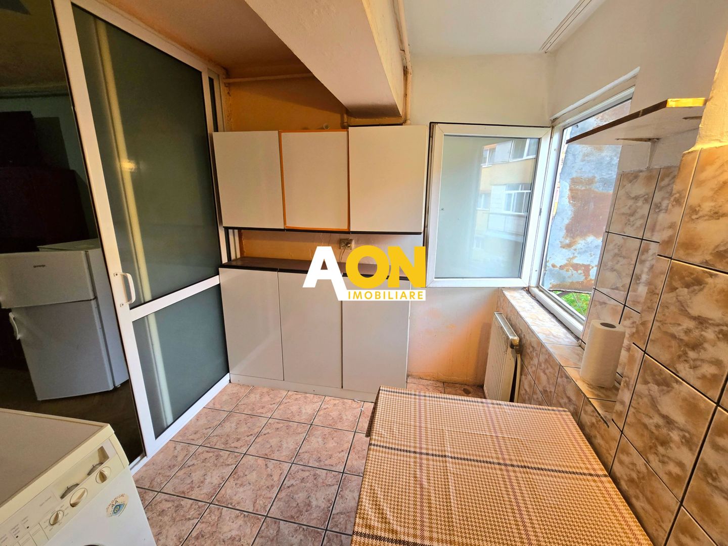 Garsonieră de Vânzare, 24mp, Etaj 3, Zona Cetate - Poză 6
