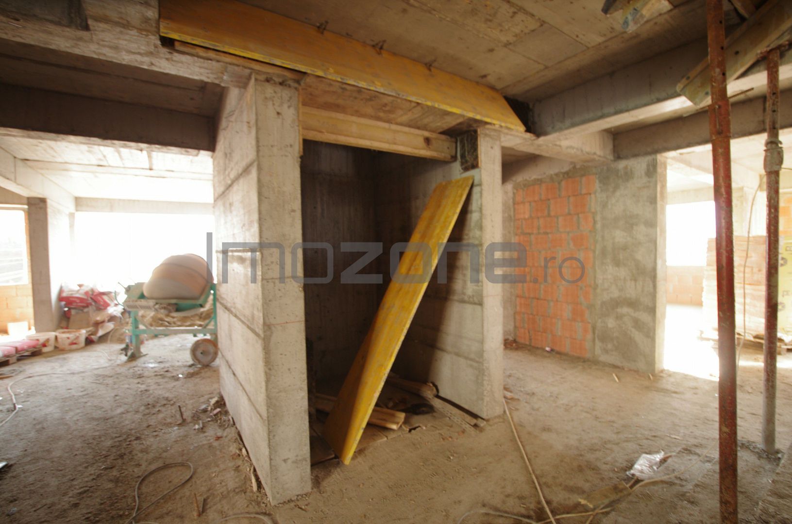 The Building - Barsanesti - Poză 17