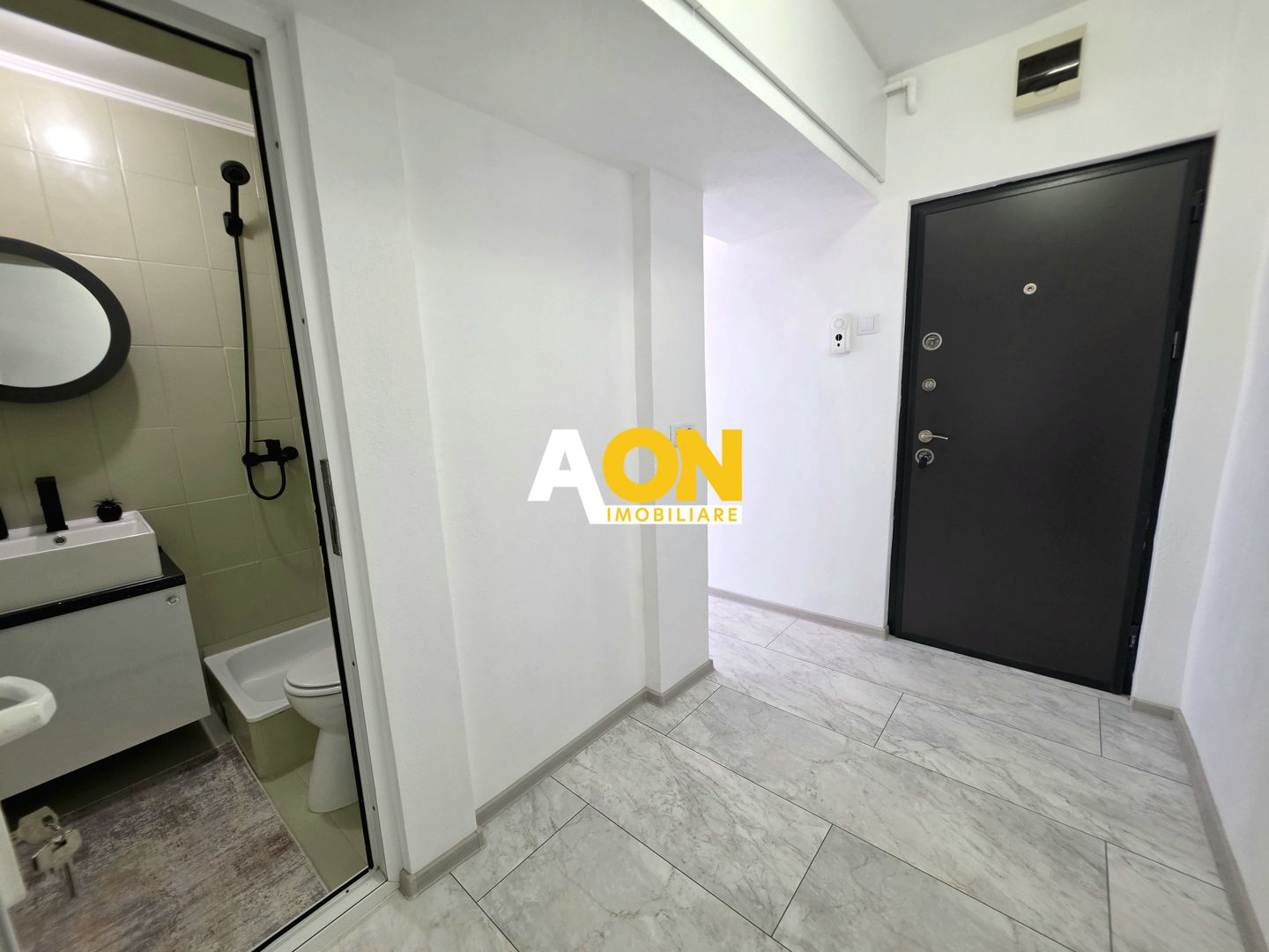 Apartament 2 Camere, Complet Renovat - Poză 2