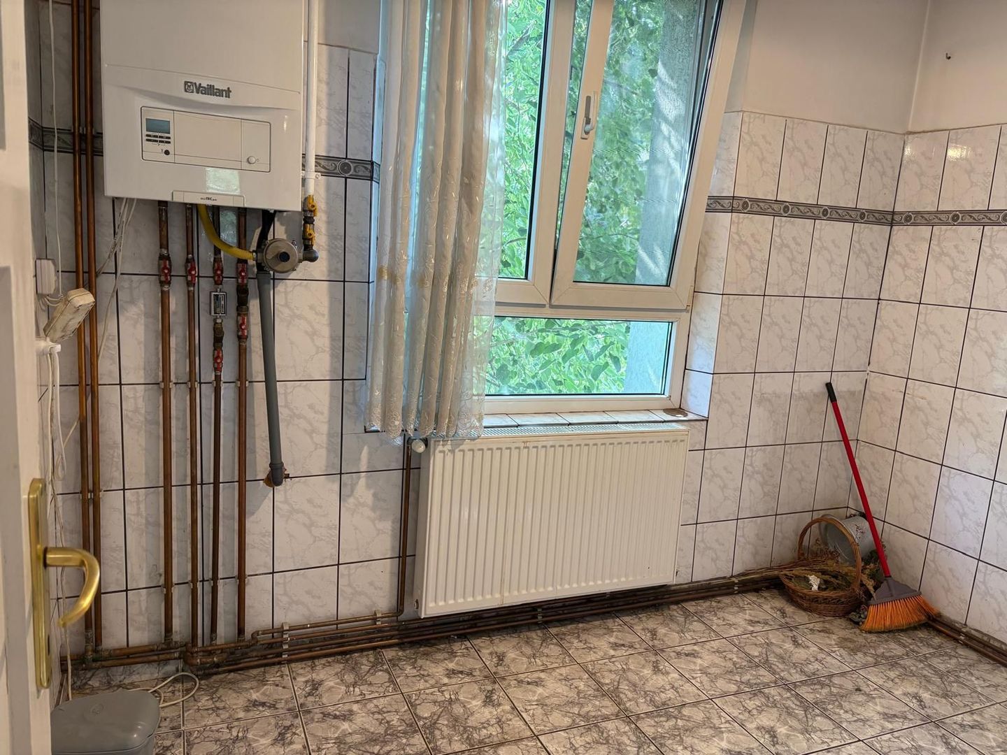 APARTAMENT DECOMANDAT | CENTRALA PROPRIE | FLORESACA COMPOZITORI - Poză 3