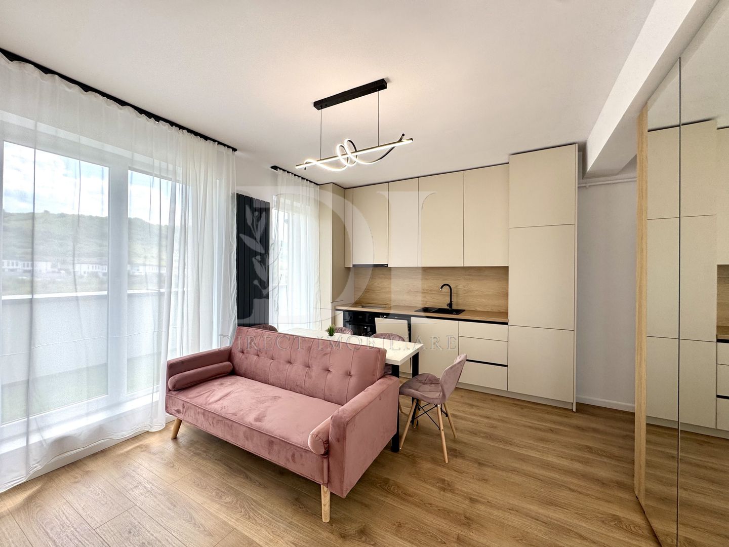 Apartament la cheie / terasa 22 mp / Zona Terra - Poză 2