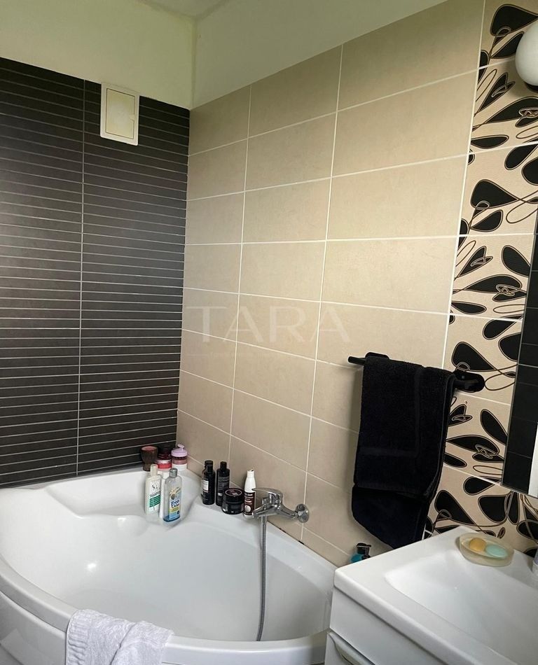 Casă modernă cu panoramă și spații generoase – zona Europa - Poză 11