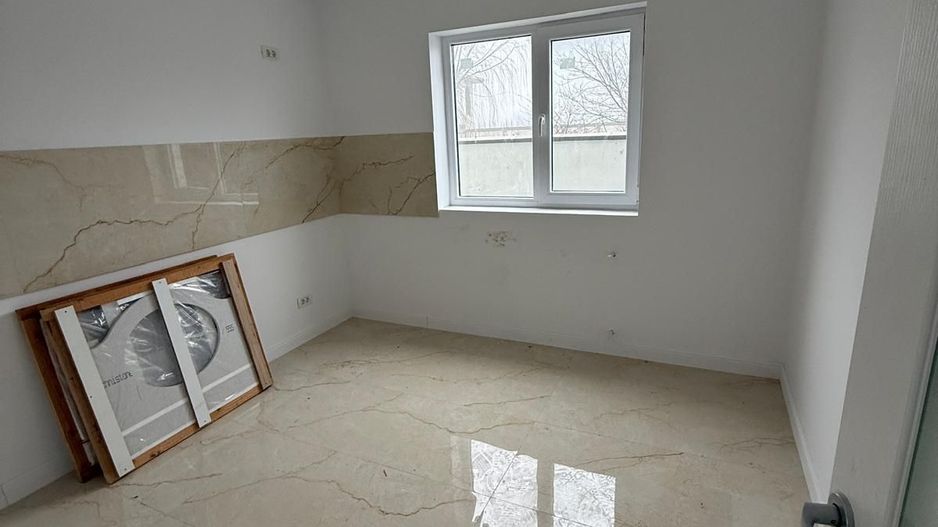 Mutare imediată! Vilă duplex 4 camere cu curte proprie - Poză 6