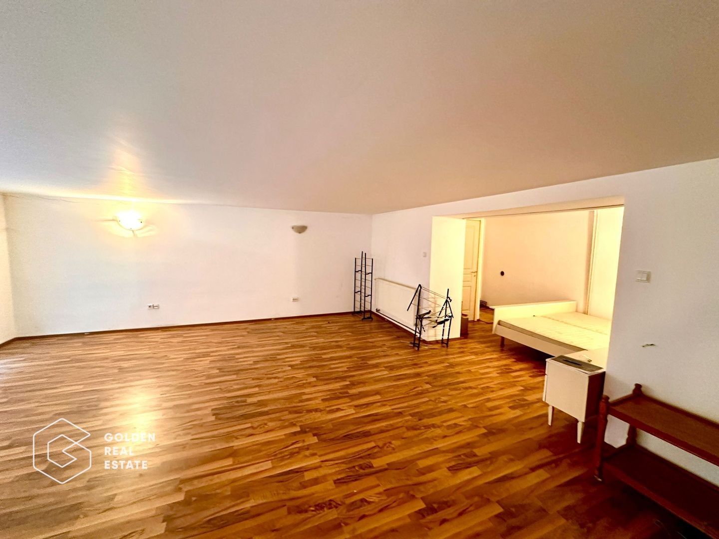 Spatiu comercial central, etaj1, 75mp, centrala termica - Poză 4