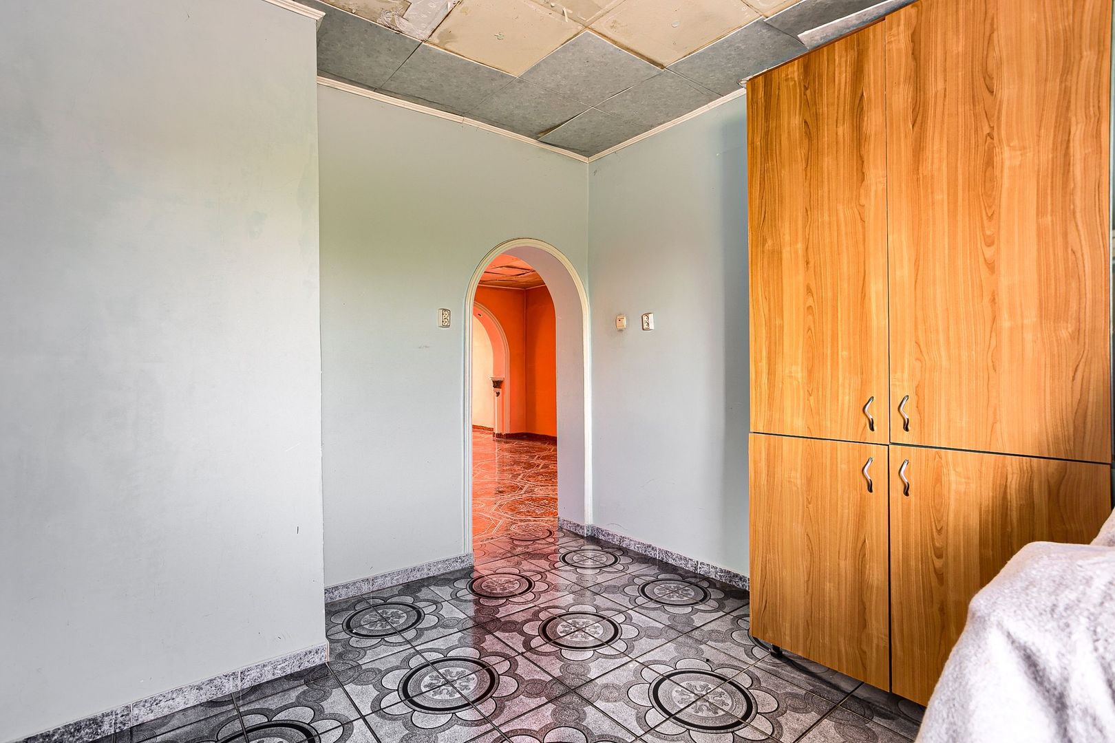 PRET REDUS! Casa la Macea - Poză 6