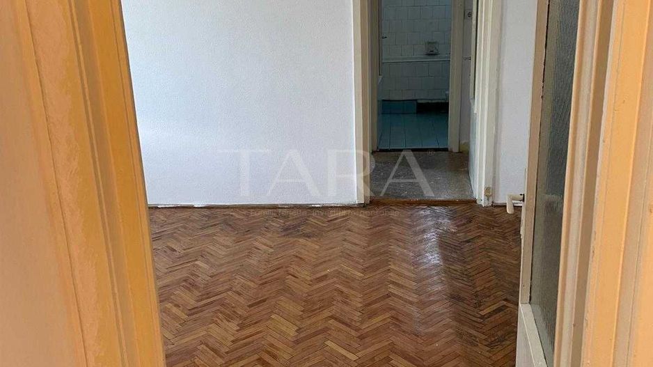 Apartament luminos cu 2 camere și balcon, situat în zona Gruia - Poză 2