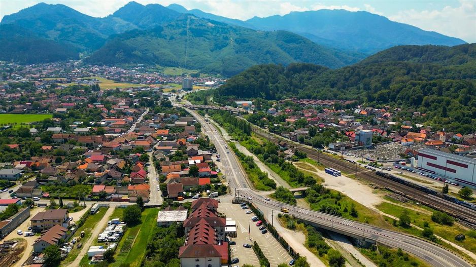 Ansamblu rezidential/ investitional/ comercial, Sacele, Brasov. - Poză 2