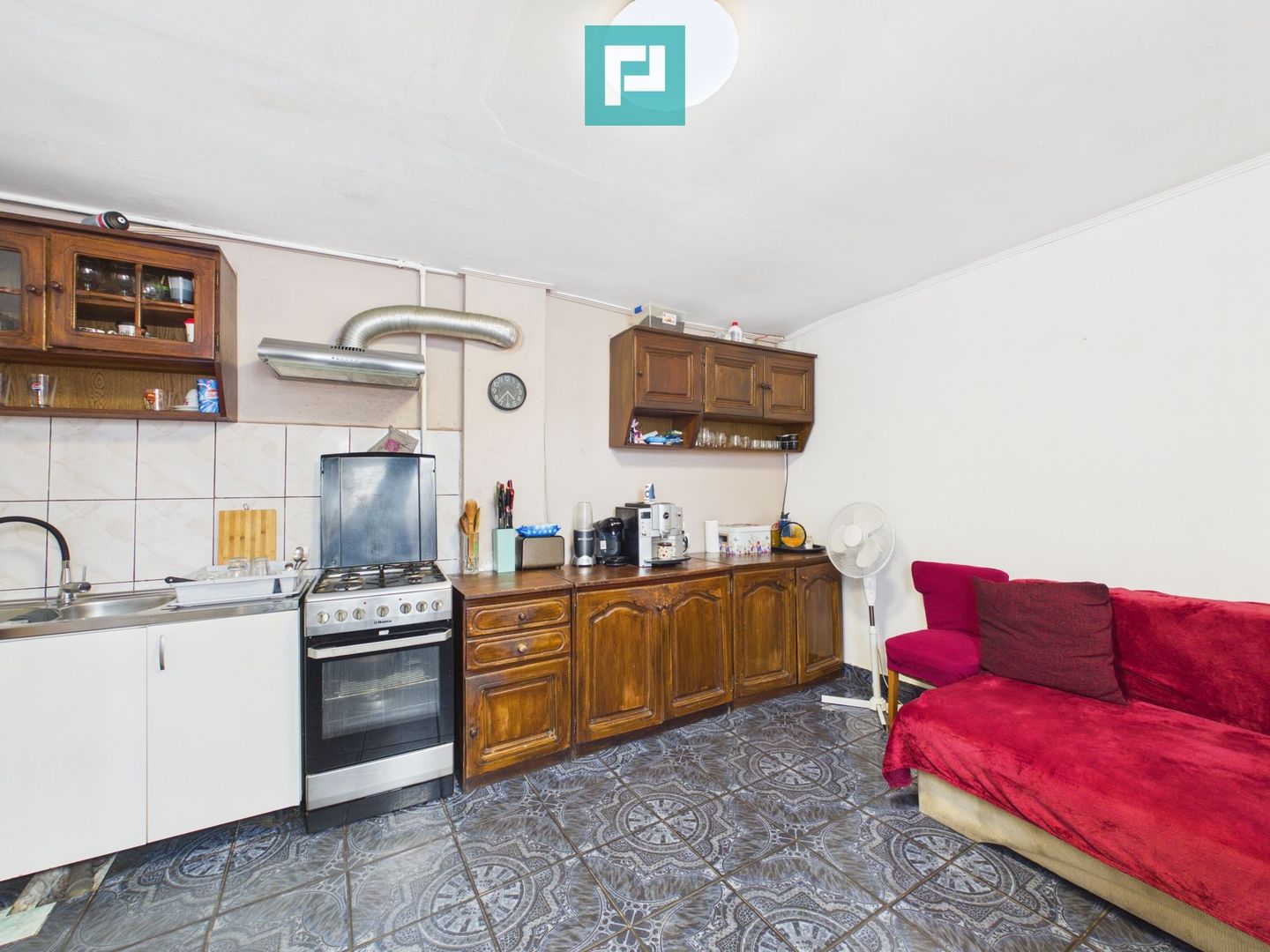 Casă cu 3 camere de vânzare în zona Bujac - Poză 7
