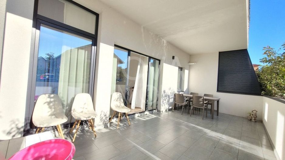 Apartament de vanzare, 3 camere cu gradina + 2 locuri de parcare -Selimbar - Poză 11