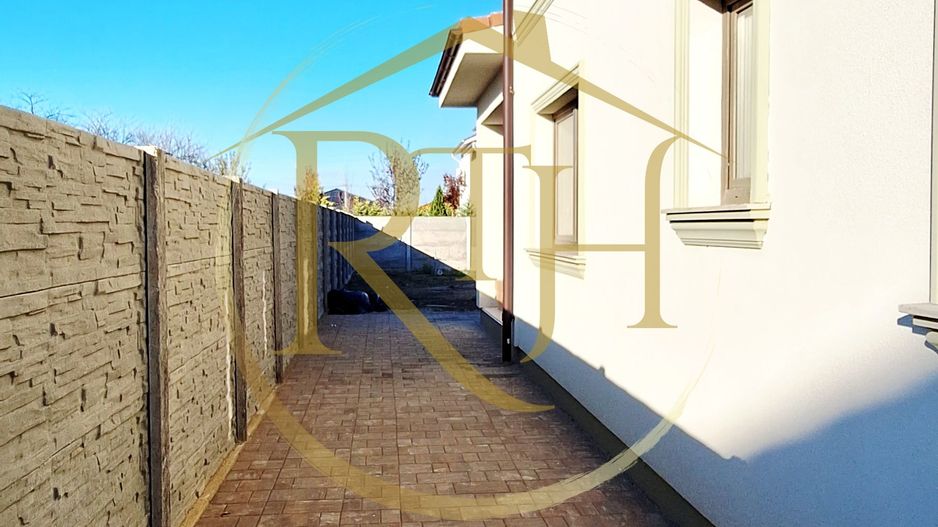 Oferim spre vanzare casa-duplex cu 4 camere si 3 bai situata in Giroc - Poză 19