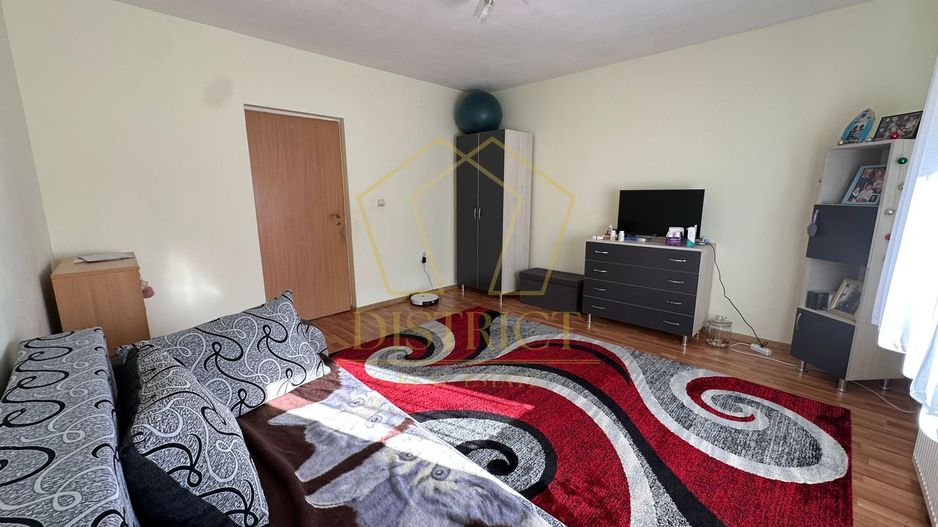Casă Indiviudala cu 3 camere si 755 mp de teren in Giroc la asfalt. - Poză 4