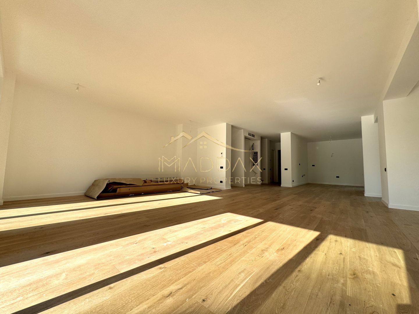 Vila cu 5 camere  *366mp* / Curte privată *315mp* / Pipera - Lake View - Poză 9