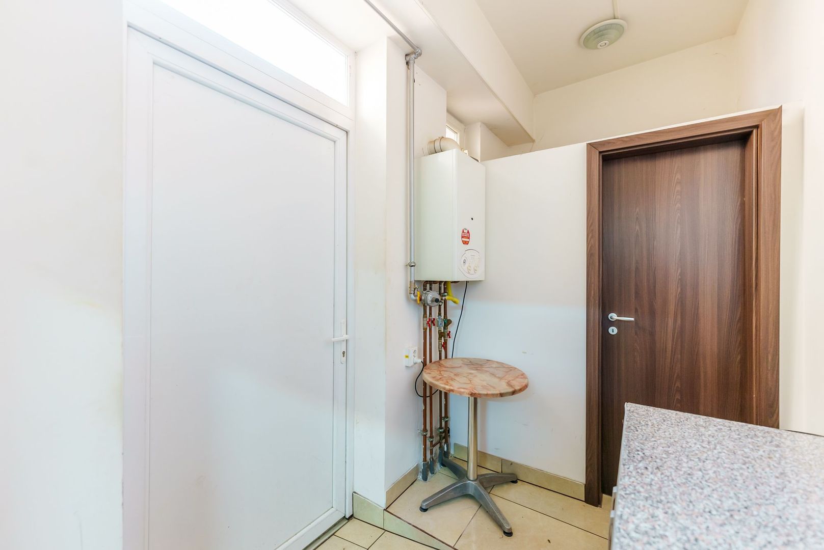 Spațiu comercial pe mal zona 300vMicălaca - Poză 10