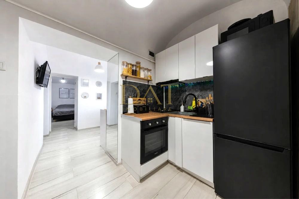 Apartament la curte |  ultracentral | zona Platinia - Poză 2