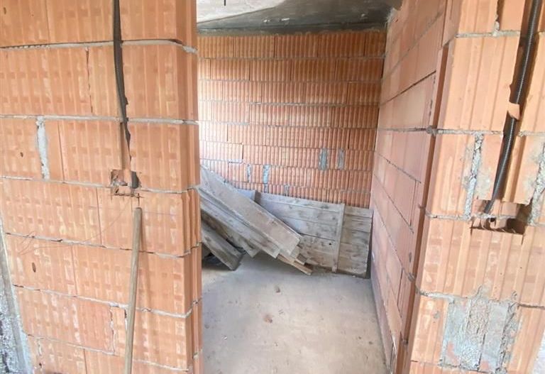 Sacalaz casa la rosu - Poză 5