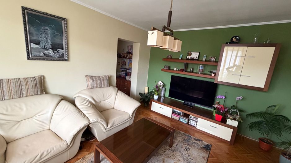 Apartament 2 camere, etaj 2 - Cugir - Poză 10