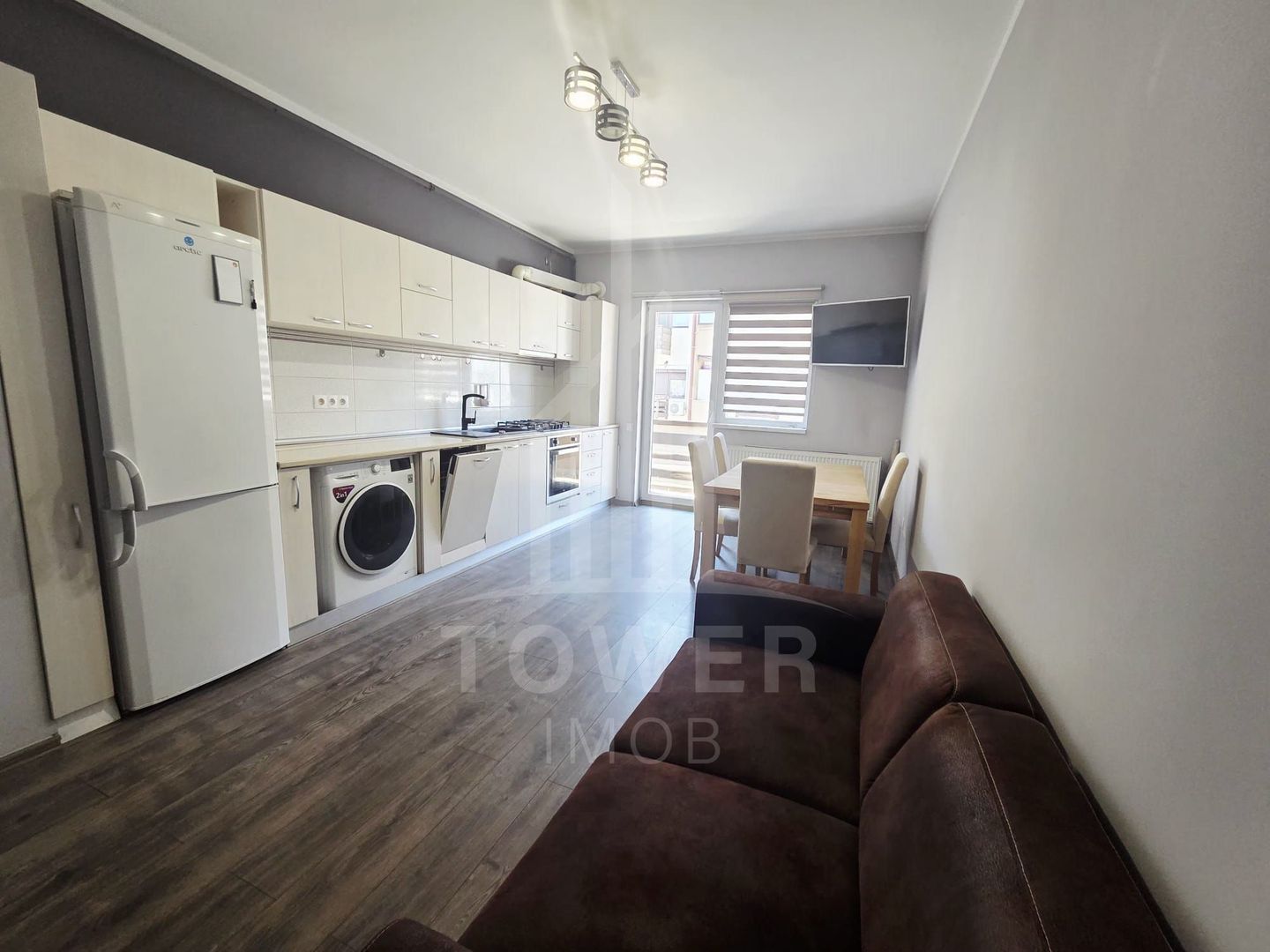 De închiriat – Apartament modern cu 3 camere, loc de parcare - Turnișor - Poză 1