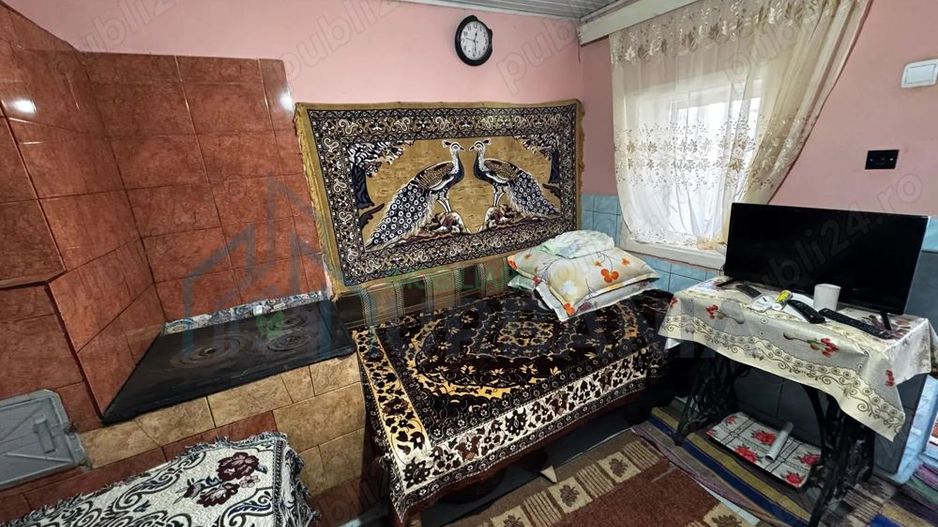 Casa locuibila, Hermeziu, 39 km de Iasi, racordata la apa - Poză 5