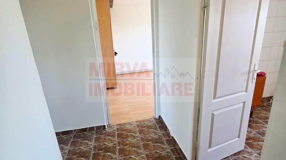 Vanzare apartament 3 camere, 2 băi, decomandat – Enăchiță Văcărescu - Poză 2
