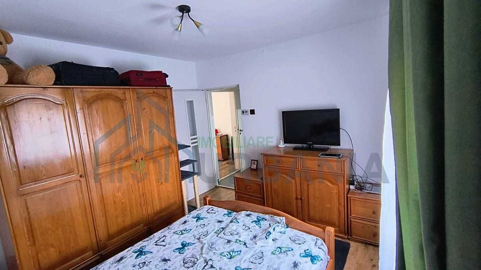 Inchiriez apartament 2 camere decomandat zona tatarasi - Poză 5