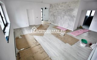 Casa la cheie cu gard,4 camere,2 bai,528mp teren, zona Penny - Poză 1