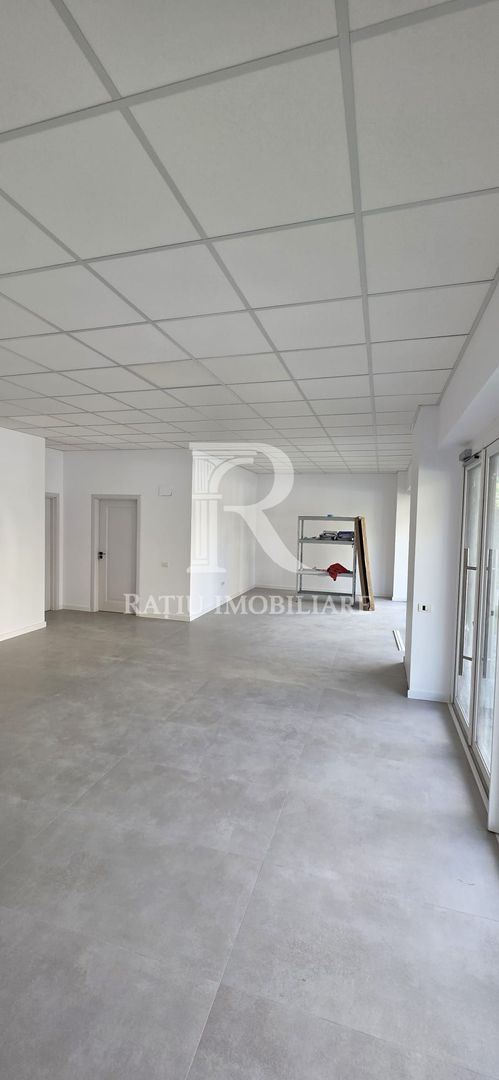 Spatiu Comercial | Boc Privat | Parter | 84 mp | Parcare | Oradea - Poză 2