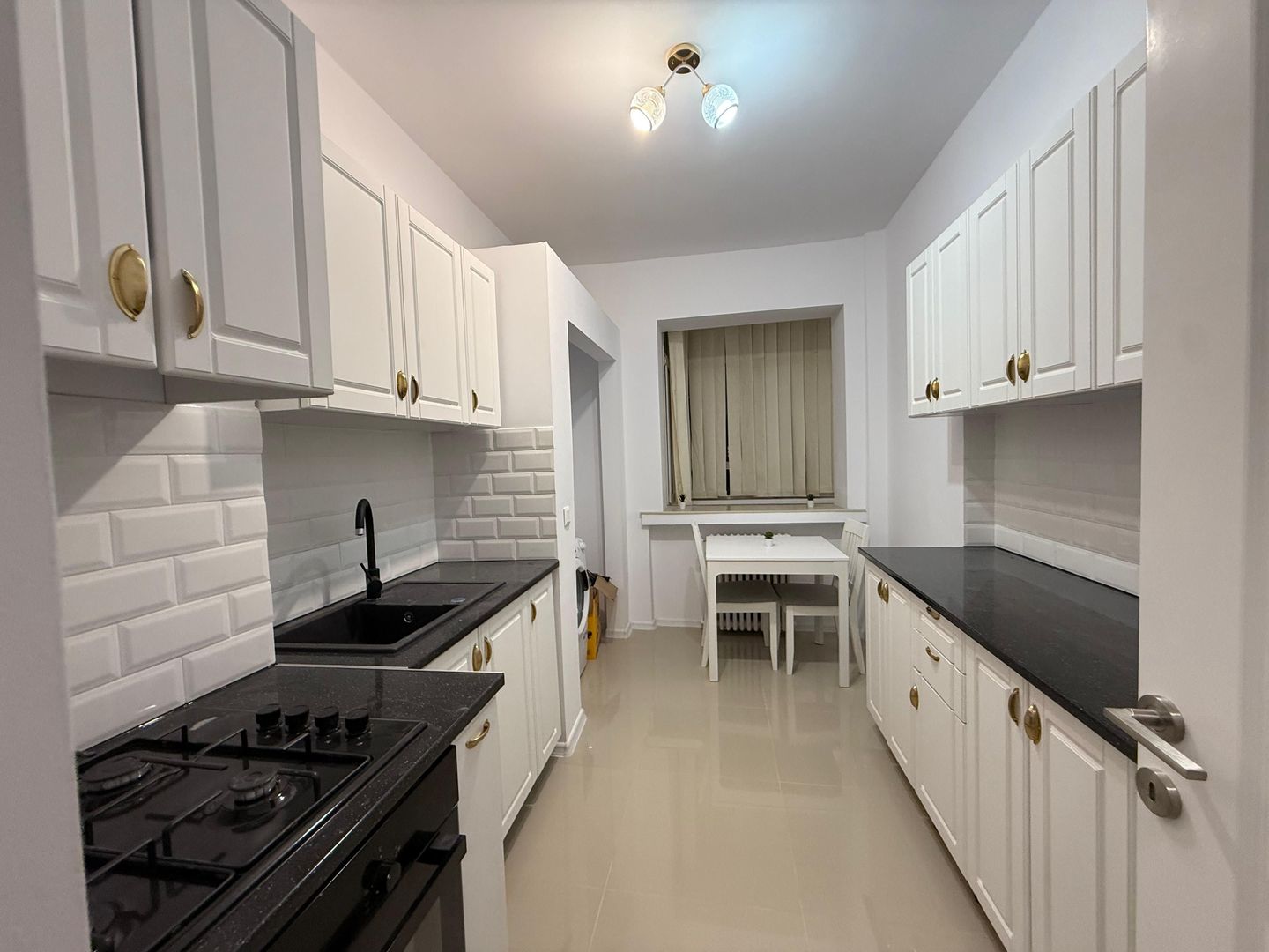 Apartament 2 camere renovat la 2 minute de Metrou Gara de Nord - Poză 5
