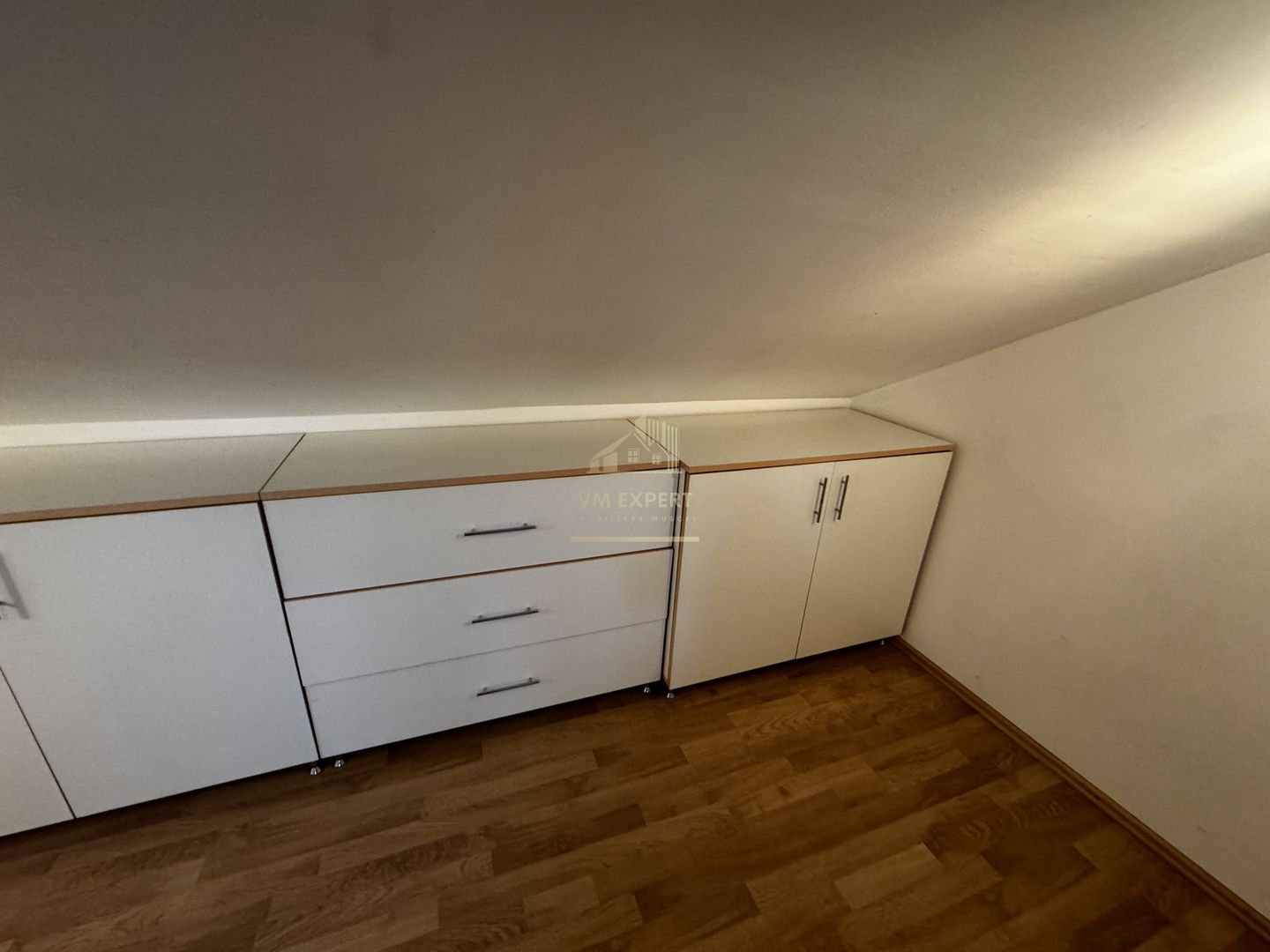 APARTAMENT CAMPULUNG TIP PENTHOUSE, 5 CAMERE GRUI - Poză 29