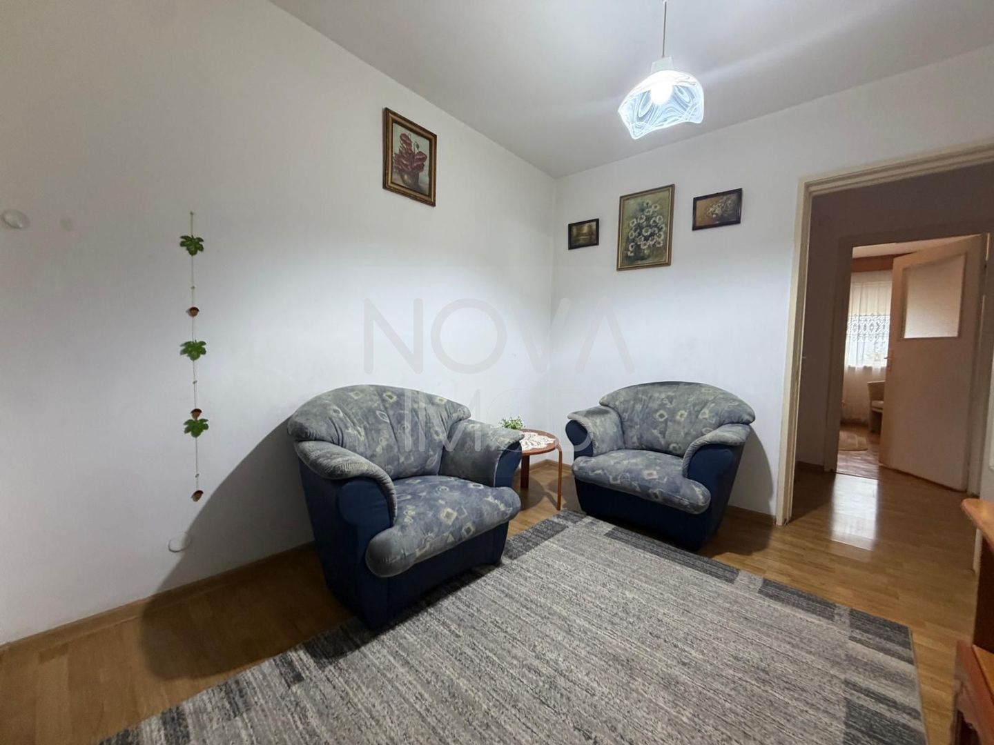 Apartament de inchiriat 3 camere etajul 4, cu lift,  Zona Vasile Aaron - Poză 10