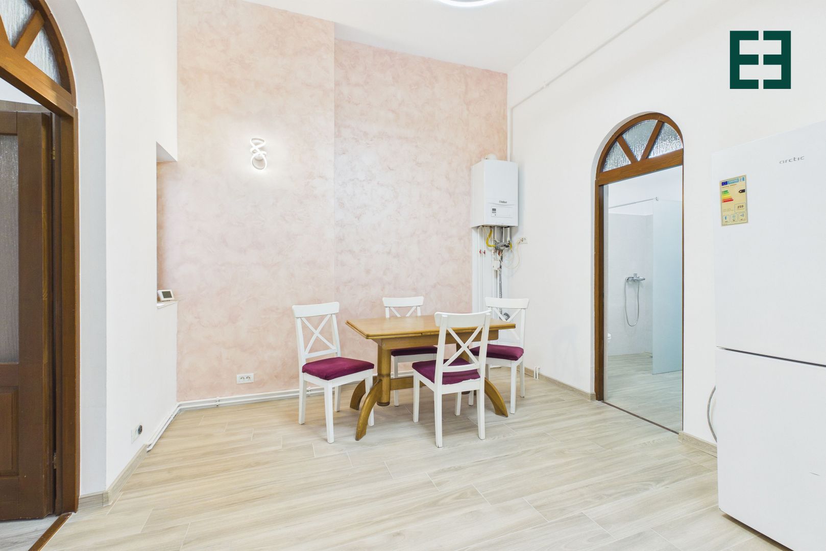 De închiriat Apartament cu 2 camere etaj 1 - Zonă Centrală - Arad - Poză 1