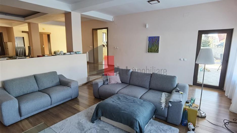 VIla 11 Camere Cernica - Poză 1