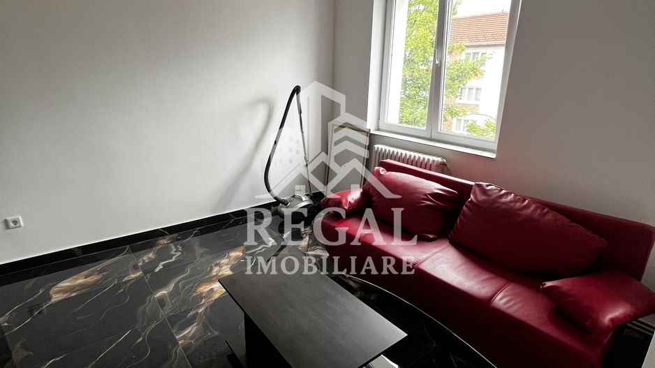 Apartament de inchiriat - zona Teatru - etaj 2/2 - Poză 3