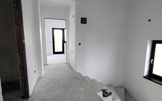 Casa Sibiu -  4 camere, 2 bai, curte - Poză 11