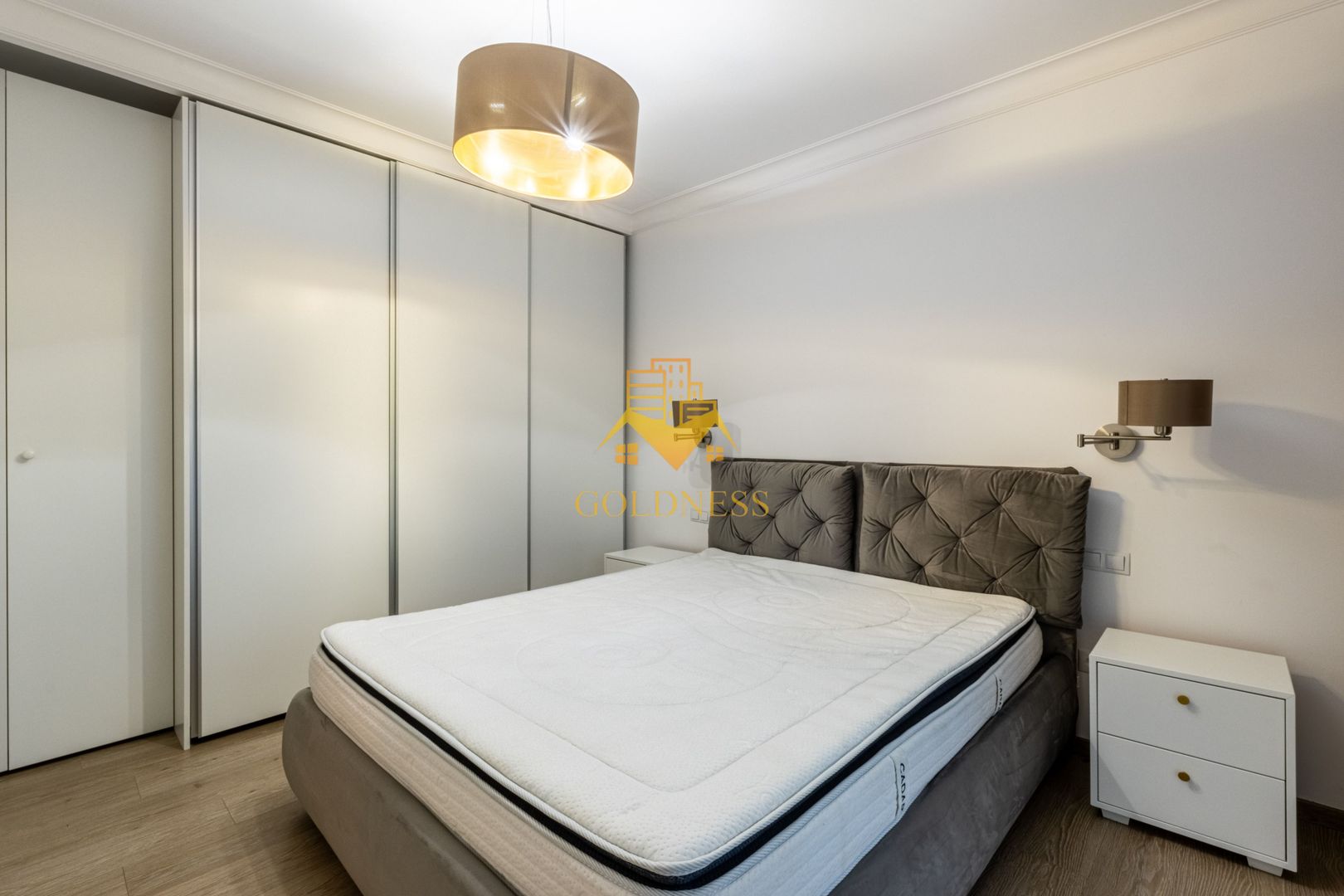 2 camere, modern,garaj, bloc nou, Scala zona Centrala, Bosch, Ntt Data - Poză 2